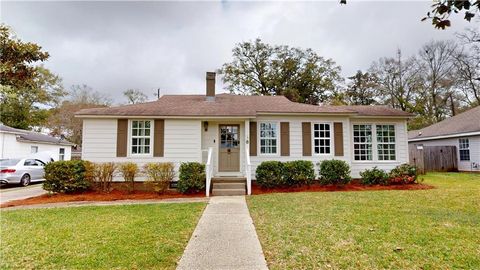 Photo of 8 Lancaster Road, Mobile, AL 36608 (MLS # 7730537)