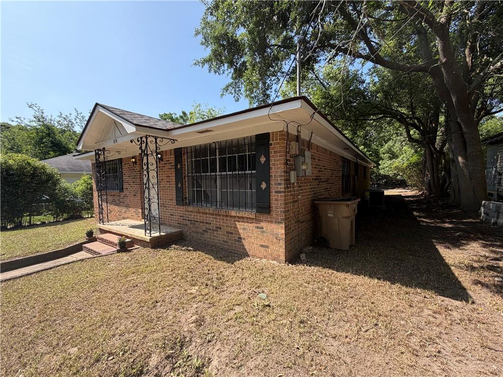 1454 Delusser Street - Photo 3