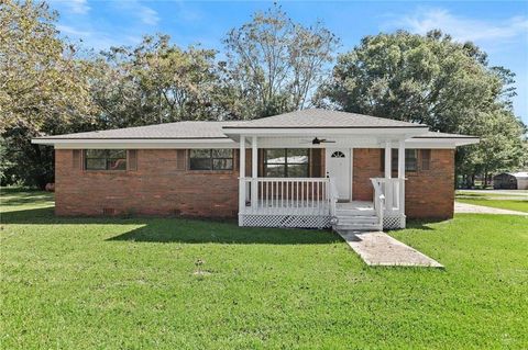 Photo of 23000 Pecan Street, Robertsdale, AL 36567 (MLS # 7665017) Photo of 23000 Pecan Street, Robertsdale, AL 36567 (MLS # 7665017)
