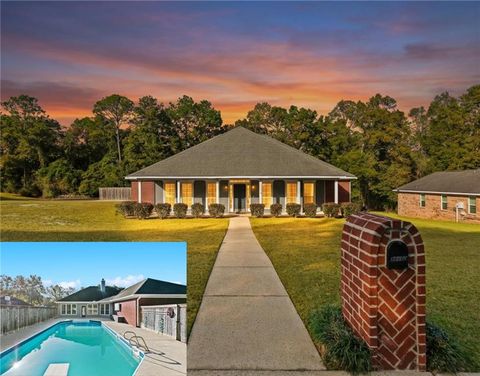 Photo of 31176 Wakefield Drive, Spanish Fort, AL 36527 (MLS # 7694234)