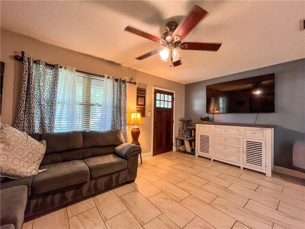 1031 Martha Alleyn Drive - Photo 4