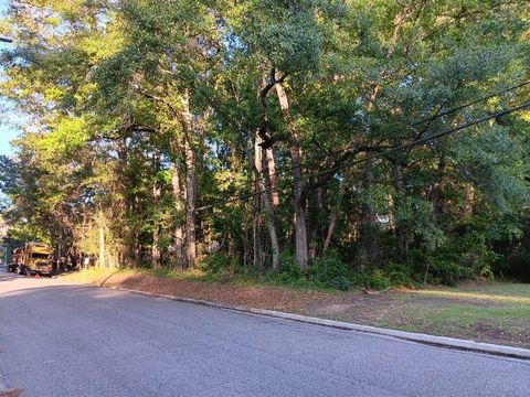 Photo of 1211 Stewart Road, Mobile, AL 36605 (MLS # 7759930)