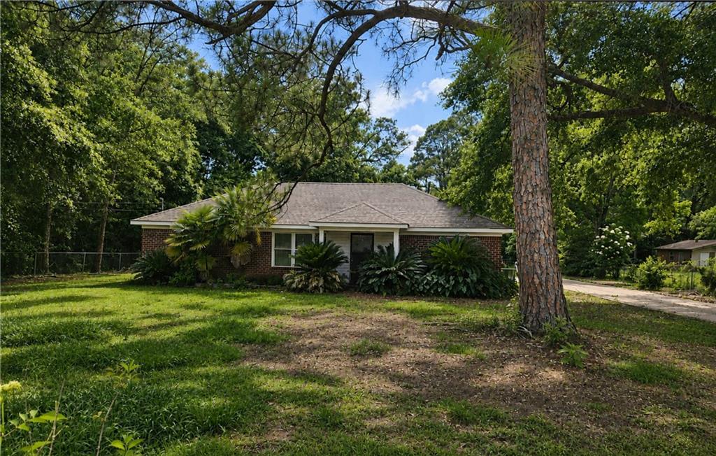 Photo 1 of 22 — 6830 Hayfield Circle W, Mobile, AL 36582