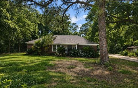 Photo of 6830 Hayfield Circle W, Mobile, AL 36582 (MLS # 7776131)