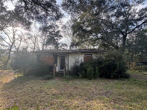 Photo of 3766 E Alta Vista Drive, Mobile, AL 36605 (MLS # 7709391)