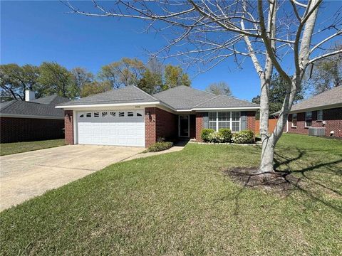 Photo of 8209 Edgewood Drive, Daphne, AL 36526 (MLS # 7737190)