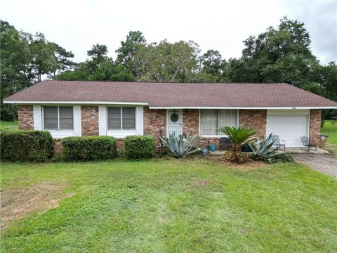 Photo of 1825 Nottingham Drive S, Mobile, AL 36605 (MLS # 7636671) Photo of 1825 Nottingham Drive S, Mobile, AL 36605 (MLS # 7636671)