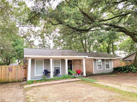 Photo of 5650 Quail Run W, Theodore, AL 36582 (MLS # 7465483) Photo of 5650 Quail Run W, Theodore, AL 36582 (MLS # 7465483)