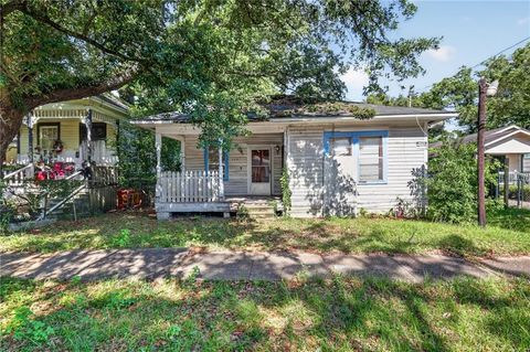 Photo of 510 Marine Street, Mobile, AL 36604 (MLS # 7778399)