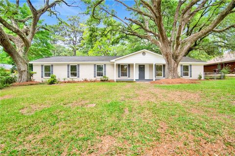 Photo of 322 Thunderbird Drive W, Satsuma, AL 36572 (MLS # 7758082)