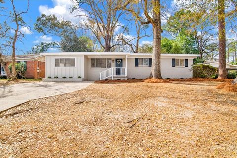 Photo of 1000 Belvedere Circle E, Mobile, AL 36606 (MLS # 7719056)