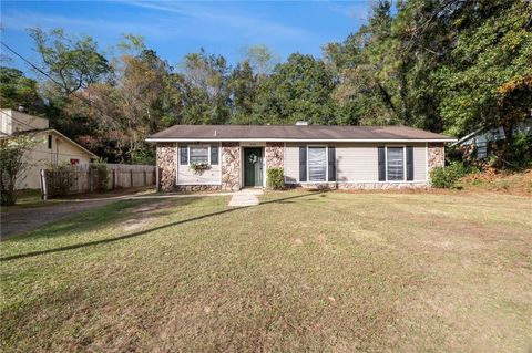 Photo of 4126 Springdale Road, Mobile, AL 36609 (MLS # 7677607)
