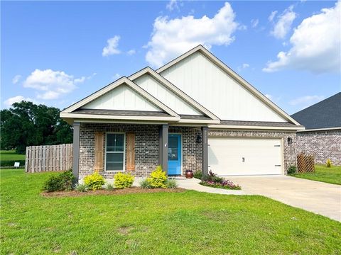 Photo of 27423 Yorkshire Drive, Loxley, AL 36551 (MLS # 7728706)