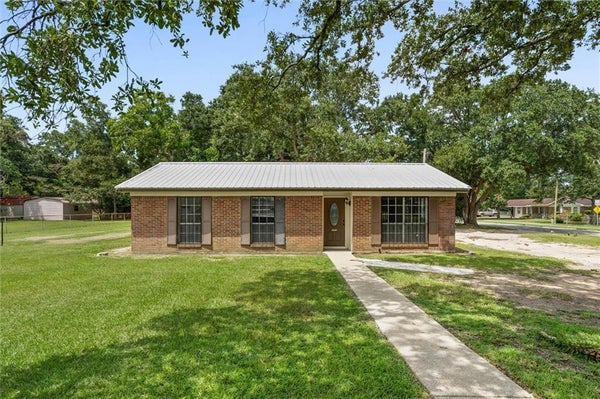400 W 9TH AVE, FOLEY, AL 36535 - Image 26c604fa3528fbe7566dcb5bf6e59de2/3923396931