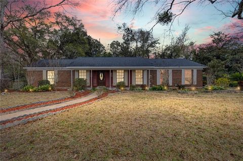 Photo of 54 University Boulevard N, Mobile, AL 36608 (MLS # 7725717)
