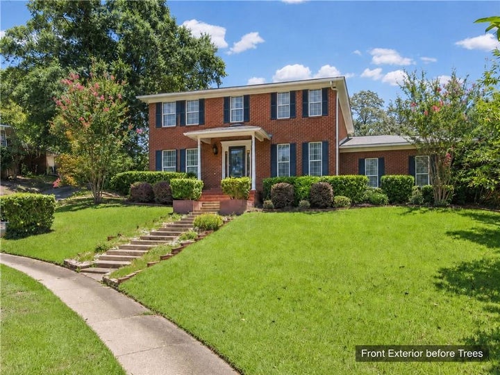 Photo 1 of 38 — 3005 Fredricksburg Court, Mobile, AL 36693