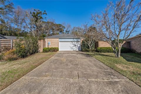 Photo of 15 Stonebridge Court, Mobile, AL 36608 (MLS # 7711055)