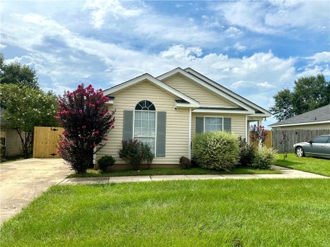 Photo of 970 Hamilton Bridges Drive W, Mobile, AL 36695 (MLS # 7798039)