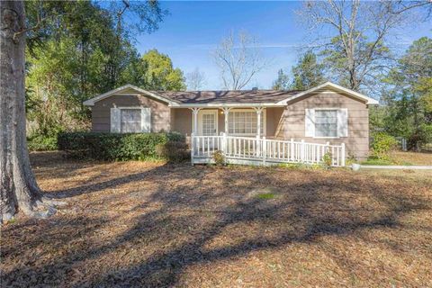 Photo of 308 Valley Road, Chickasaw, AL 36611 (MLS # 7701721)