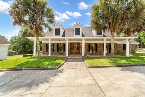 Photo of 3372 Schillinger Road S, Mobile, AL 36695 (MLS # 7640283)