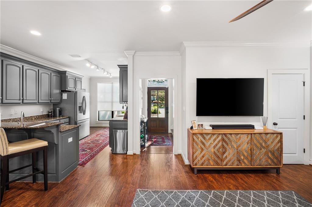 27595 Claiborne Circle - Photo 4