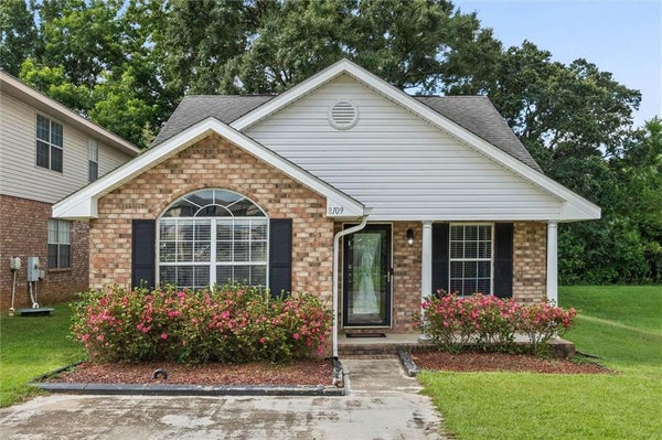 8109 BERETTA DR, THEODORE, AL 36582 - Image 2ec8af2e67df3c34c12577f583a85bcb/3148638172
