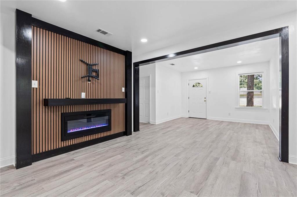958 Cloverdale Drive - Photo 4