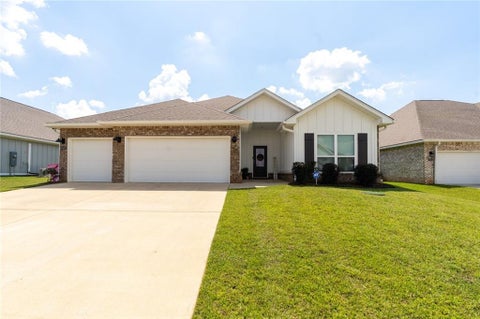 Photo of 10439 Heritance Road, Mobile, AL 36608 (MLS # 7840160)