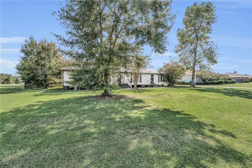 Fairhope, Alabama 36532, United States, 4 Bedrooms Bedrooms, ,3 BathroomsBathrooms,Residential,Pending,69807