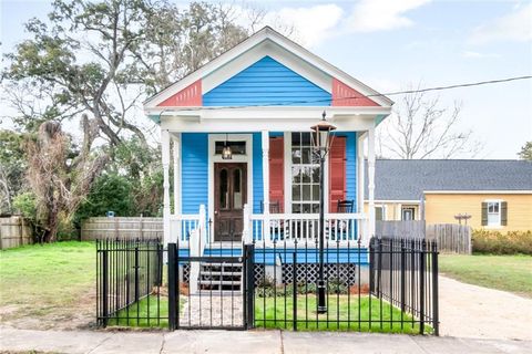 Photo of 352 Marine Street, Mobile, AL 36604 (MLS # 7700352)