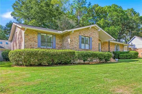 Photo of 437 Patlynn Drive, Fairhope, AL 36532 (MLS # 7672089) Photo of 437 Patlynn Drive, Fairhope, AL 36532 (MLS # 7672089)