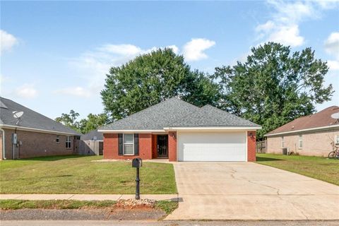 Photo of 9652 Misty Leaf Drive N, Mobile, AL 36695 (MLS # 7655246) Photo of 9652 Misty Leaf Drive N, Mobile, AL 36695 (MLS # 7655246)