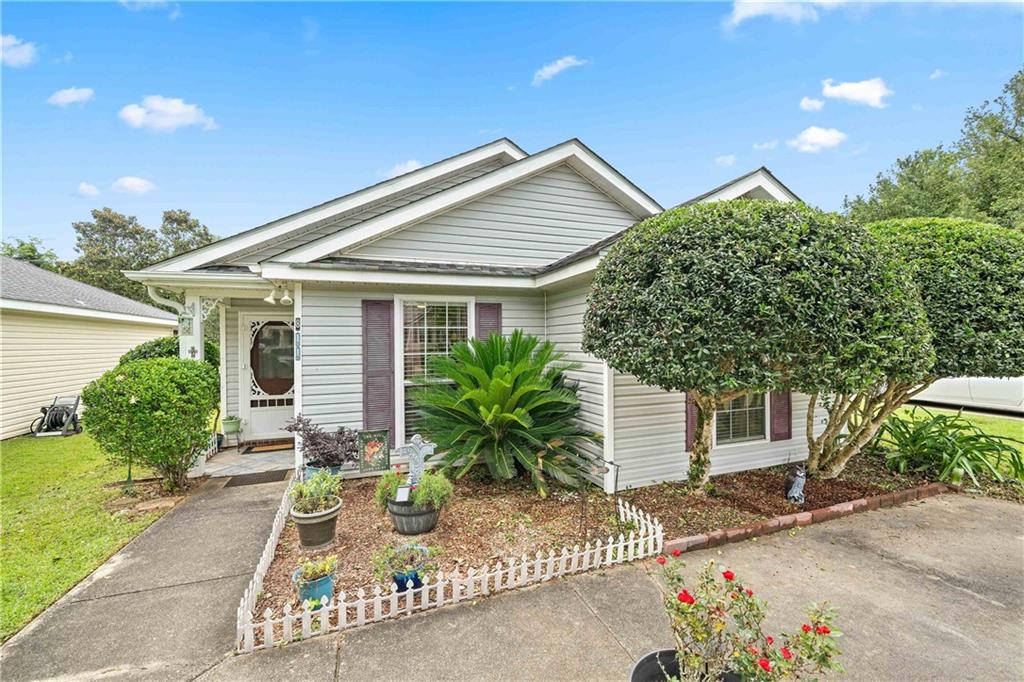 Photo 1 of 26 — 811 Crystal Wells Court, Fairhope, AL 36532