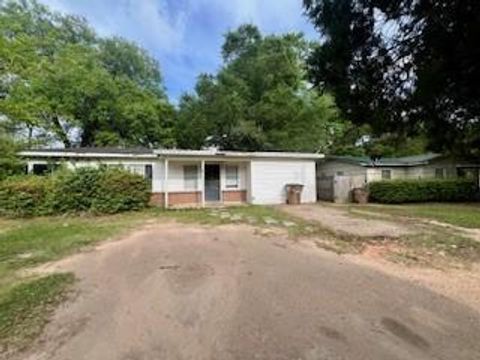 Photo of 713 Raines Drive, Mobile, AL 36609 (MLS # 7746821)
