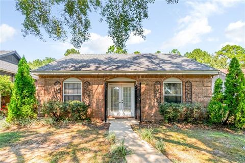 Photo of 5738 Green Tree Road, Mobile, AL 36609 (MLS # 7644146)