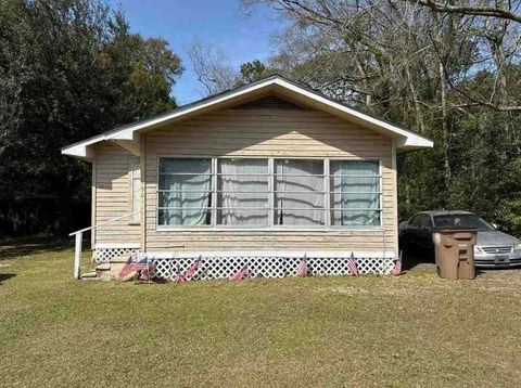 Photo of 1904 Riverside Drive, Mobile, AL 36605 (MLS # 7705369)