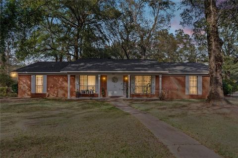 Photo of 302 Hummingbird Drive N, Satsuma, AL 36572 (MLS # 7718609)