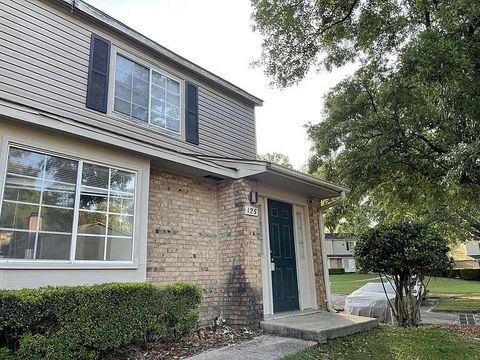 Photo of 6701 Dickens Ferry Road #125, Mobile, AL 36608 (MLS # 7683045)