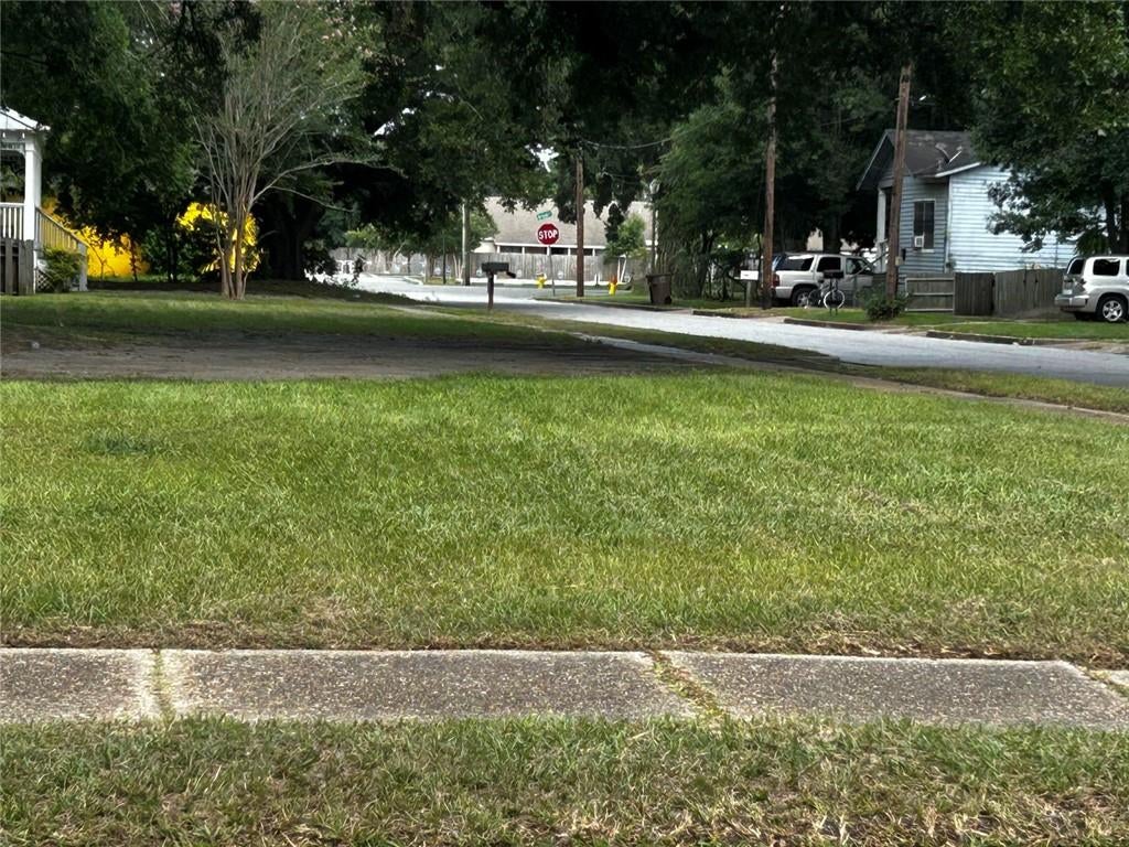 515 Marine Street - Photo 2