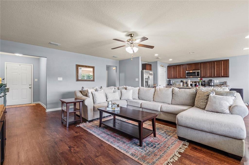 8405 Calgary Drive - Photo 4