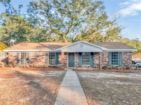 Photo of 1204 Baylor Drive, Mobile, AL 36618 (MLS # 7697591)