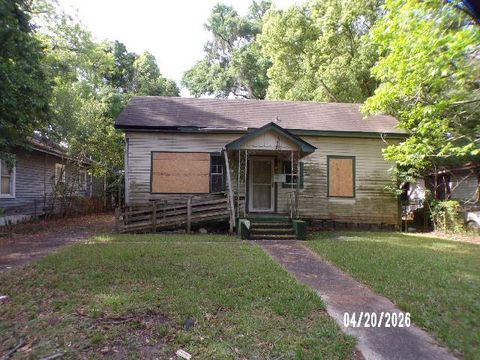 Photo of 1253 Gorgas Street, Mobile, AL 36605 (MLS # 7759447)