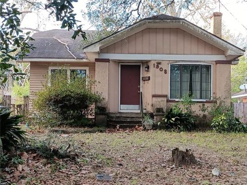Photo of 1908 Gloria York Avenue, Mobile, AL 36617 (MLS # 7719263)