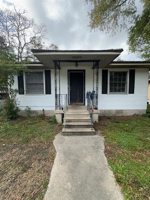 Photo of 65 Lefevre Street, Mobile, AL 36607 (MLS # 7678078)