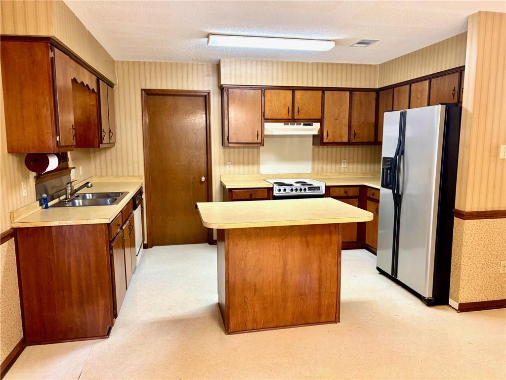 Mobile, Alabama 36609, United States, 3 Bedrooms Bedrooms, ,2 BathroomsBathrooms,Residential,Active,191289