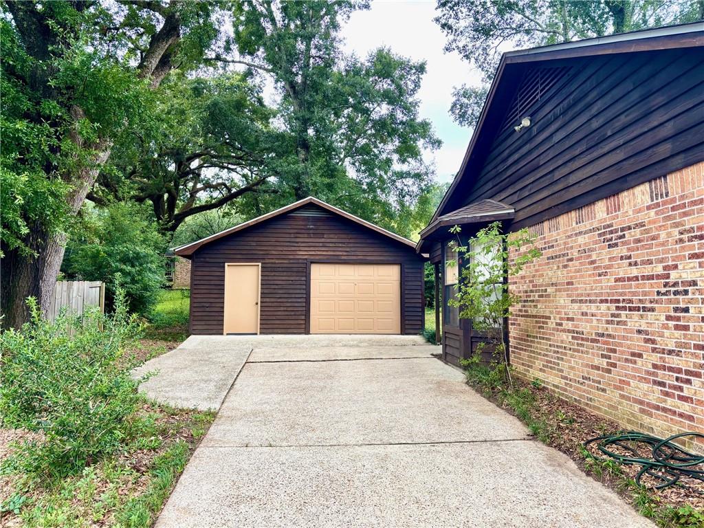 Mobile, Alabama 36609, United States, 3 Bedrooms Bedrooms, ,2 BathroomsBathrooms,Residential,Active,191289