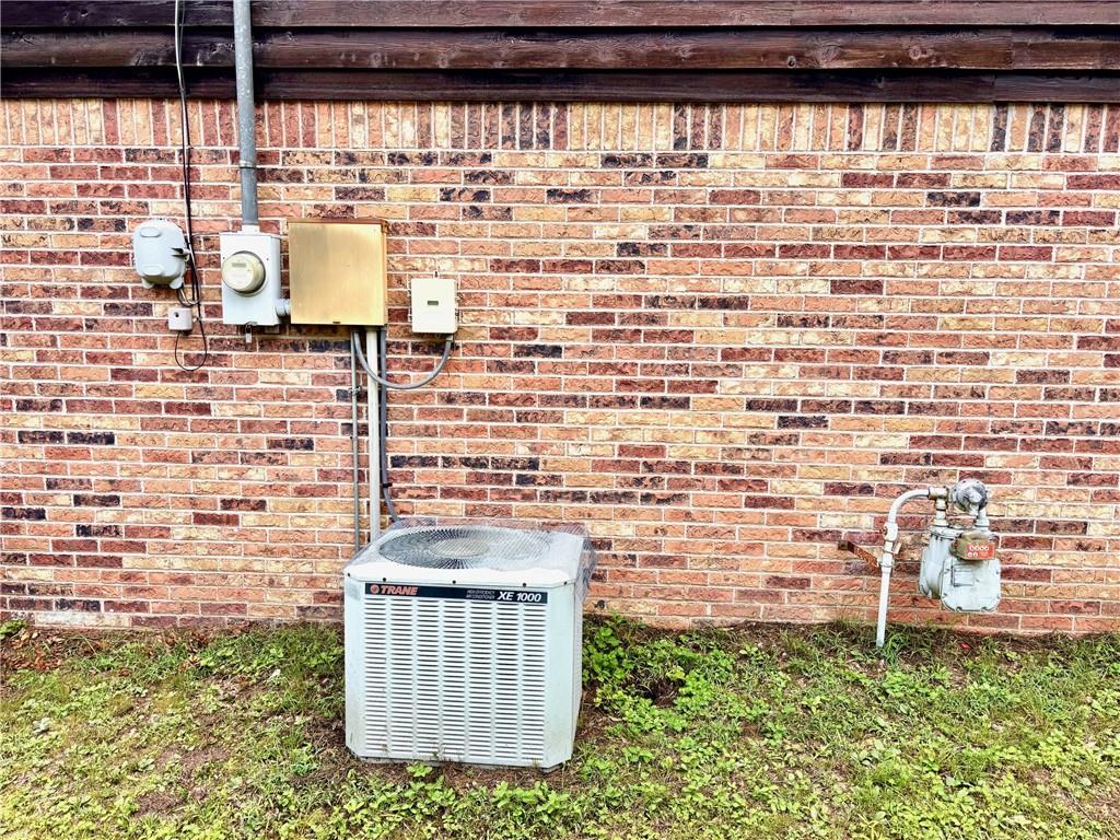 Mobile, Alabama 36609, United States, 3 Bedrooms Bedrooms, ,2 BathroomsBathrooms,Residential,Active,191289