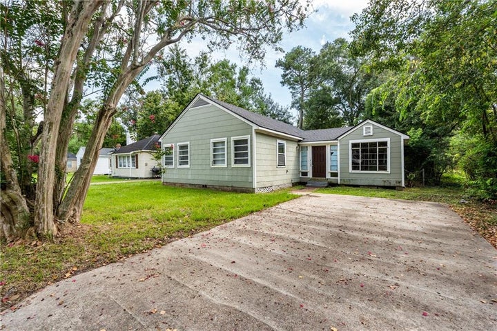 Photo 1 of 22 — 3105 Emogene Street, Mobile, AL 36606