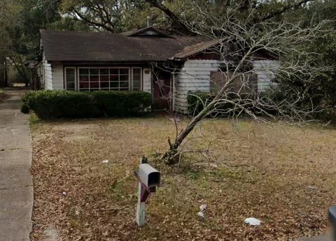 Photo of 413 W Turner Road, Mobile, AL 36610 (MLS # 7748600)