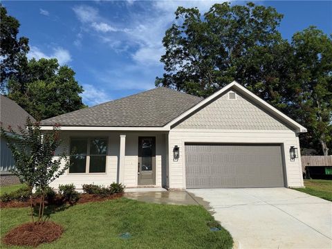 Photo of 2282 Snowden Place W, Mobile, AL 36609 (MLS # 7799957)